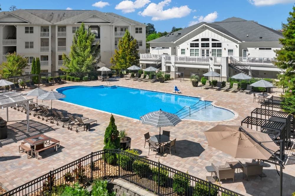 Landing Apartments - University City North - Charlotte - Zwembad