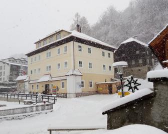 Hotel Kirchenwirt - Bad Kleinkirchheim - Budova