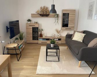 Quietly located vacation apartment Mundt - Laboe - Wohnzimmer