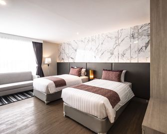 Sinsuvarn Airport Suite - Bangkok