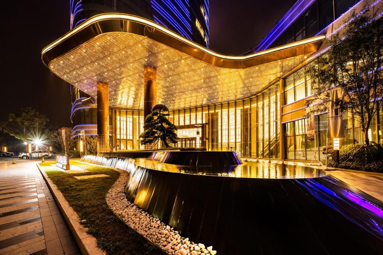 Auto City Ruili Hotel thumbnail 2