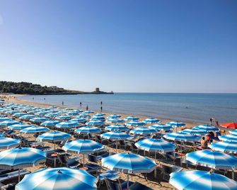 Paglianza Hotel - Peschici - Beach