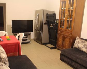 A Homely Apartment in Maghdouche near Saida - Sidón - Sala de estar