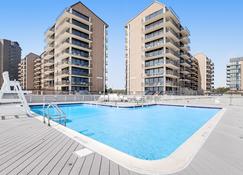 Sea Colony 6th floor condo w\/ shared gym, basketball court - partial ocean view - Bethany Beach - Pool