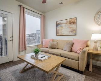 Private Retreat in Downtown with Hot Tub - Salt Lake City