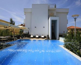 la Costiera Hotel - Giugliano in Campania - Piscina