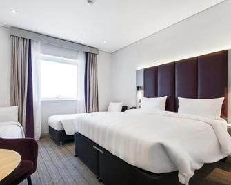 Premier Inn Abu Dhabi Capital Centre - Abu Dhabi - Building