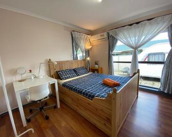 Entire Hume House - Springvale - Bedroom