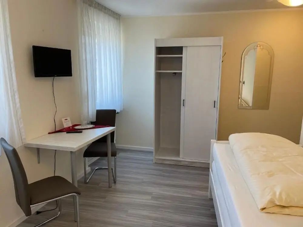 Hotel Garni König Humbert - Erlangen
