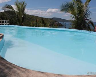 Al Faro Cosmio Hotel Palawan - Busuanga - Zwembad