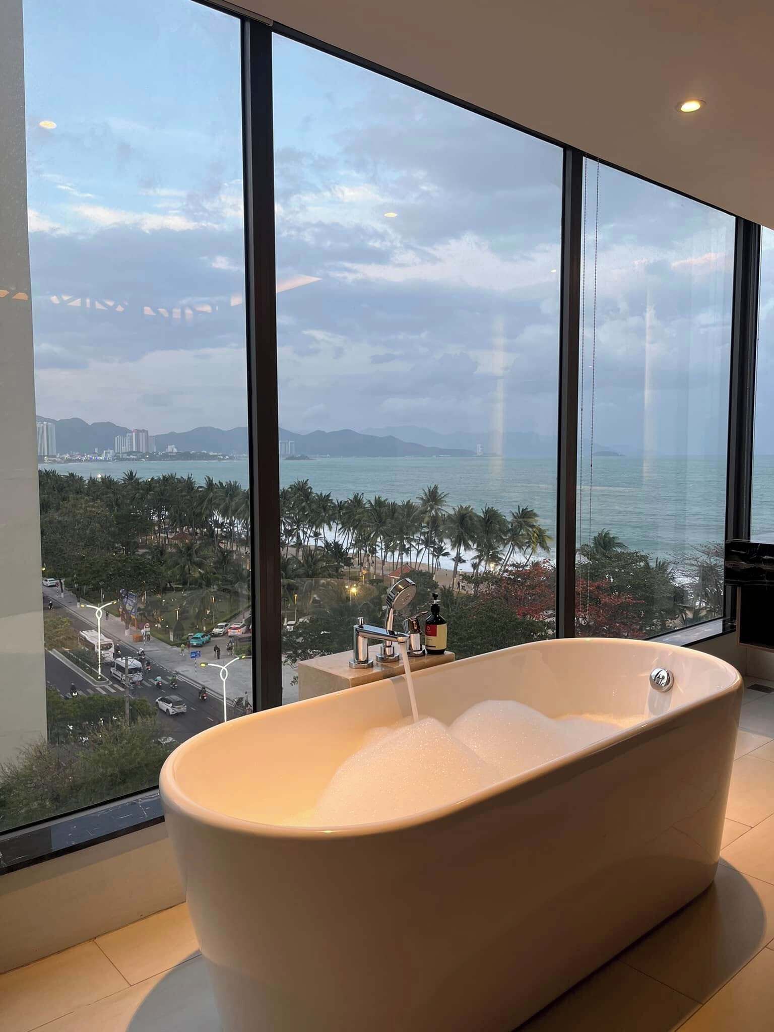 Comodo Nha Trang Hotel - Nha Trang