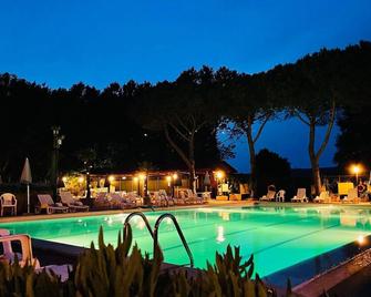 Glamping tent with a view of Lake Trasimeno - Tuoro sul trasimeno - Piscina