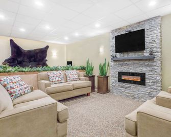 Travelodge by Wyndham Juneau - Juneau - Salon