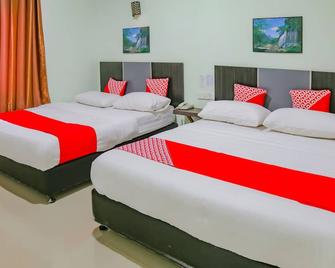 OYO 90269 Hotel Indorasa 2 - Lubuk Baja - Спальня