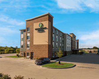 Woodspring Suites Milwaukee - Menomonee Falls - Milwaukee - Edificio