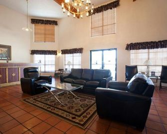 Weatherford Heritage Inn - Weatherford - Living room