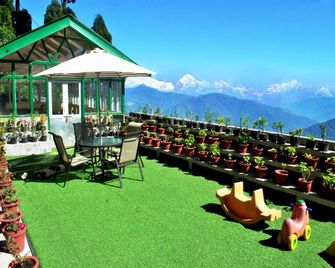 Central Gleneagles Heritage Resort Former Bungalow Of Ex-Tata Chairman Russi Mody The Mall Road Darjeeling - דאריילינג - מרפסת