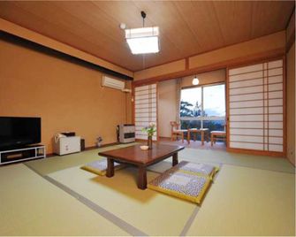 Tsuguro Kogenso - Maniwa - Habitación