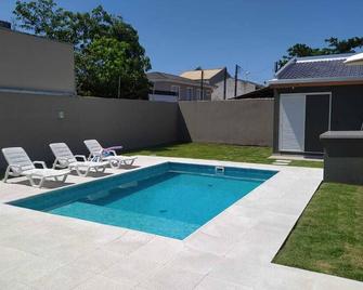Beautiful House In Caiobá With Pool - Matinhos, Paraná For 12 Persons - Matinhos - Pool