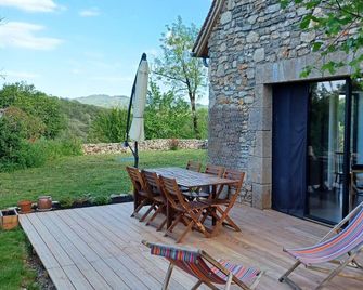 House overlooking the Autoire cirque - Loubressac - Terasa