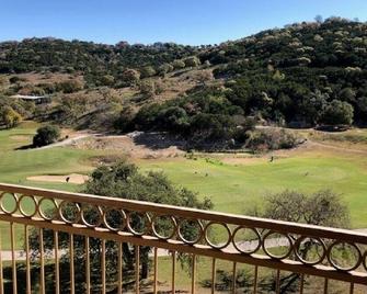 2br/2ba Condo At Tapatio Springs - Boerne - Balcony