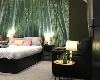 Contemporary 1 bed studio for comfy stay in Wigan - Wigan - Bedroom