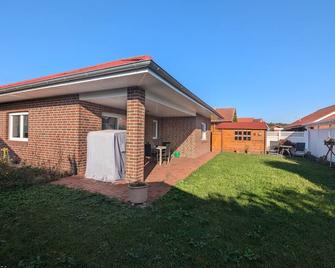 Haus Colonia - Dorpen - Gebouw