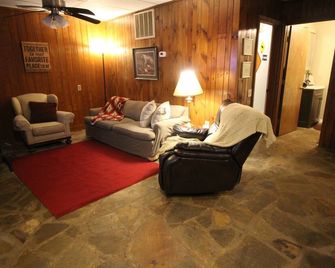 Rivers Edge - Jefferson - Living room