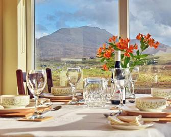 Padraig's Cottage - Isle of South Uist - Dining room
