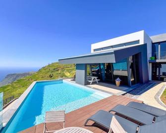 Villa Leonor Cliffside Retreat - Fajã da Ovelha - Pool