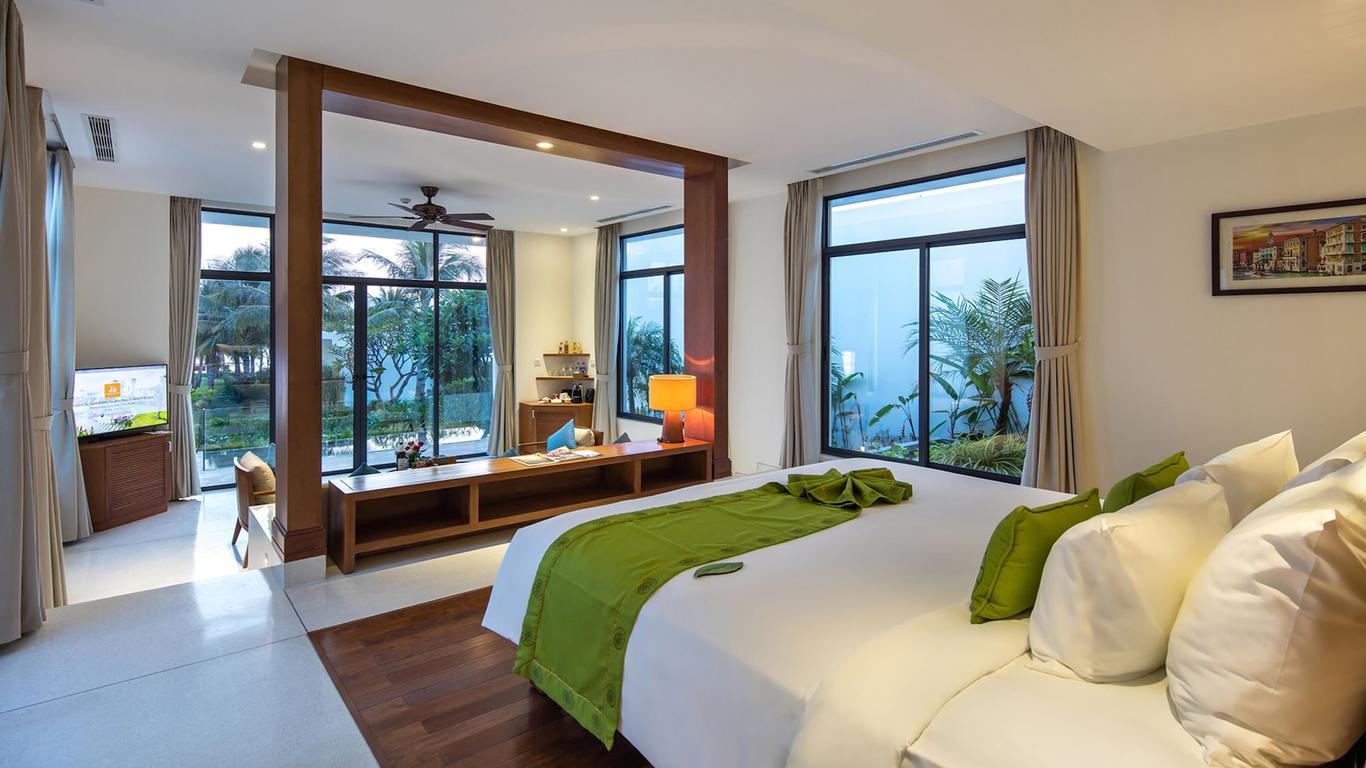 Cam Ranh Riviera Beach Resort & Spa