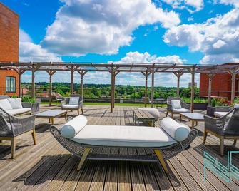 Luxury Stevenage Town Centre Apartment - Stevenage - Balcony