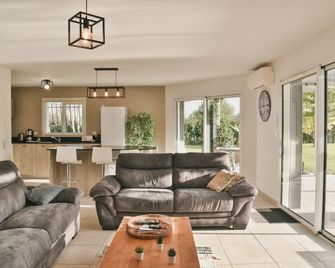 Calm house, swimming pool and garden - Bénesse-Maremne - Oturma odası