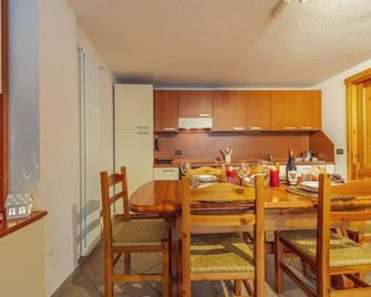 La Leitery Du Mont Blanc 1 - Comfort E Posto Auto - Cour 0140 - Courmayeur - Jadalnia