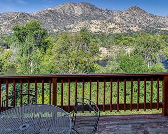 Whispering Pines Lodge - Kernville - Balcón