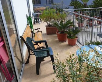 B&B Casa Terry - Marcianise - Balkon