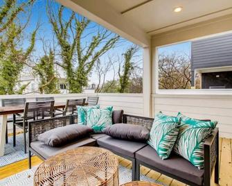 20-The Larmon - The Music City Collection - Nashville - Balcony