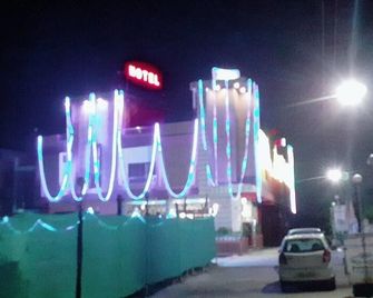 Hotel Pitambara Palace - Datia - Edificio