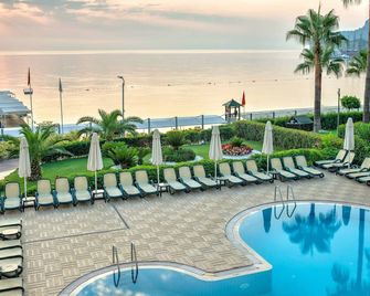 Hotel Golden Lotus - Kemer - Piscina