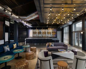 Aloft Houston by the Galleria - Houston - Lounge