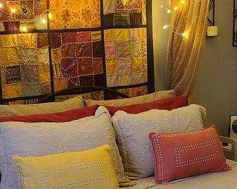 Cozy boho apartment. Half mile to the beach. - Bay Saint Louis - Room amenity