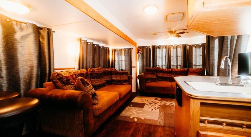 La Junta Camping & Cabins