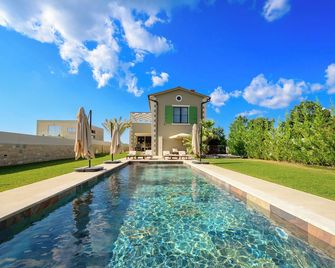 Villa Linnelle seaview- Rovinj, heated pool - Burići - Pool