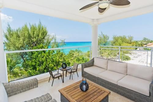 Sea Breeze No. 8 - West Bay - Balkon