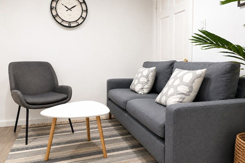 Cozy Private Garden Suite near Gillette Stadium,Boston/BBQ/Parking/Walk to Train