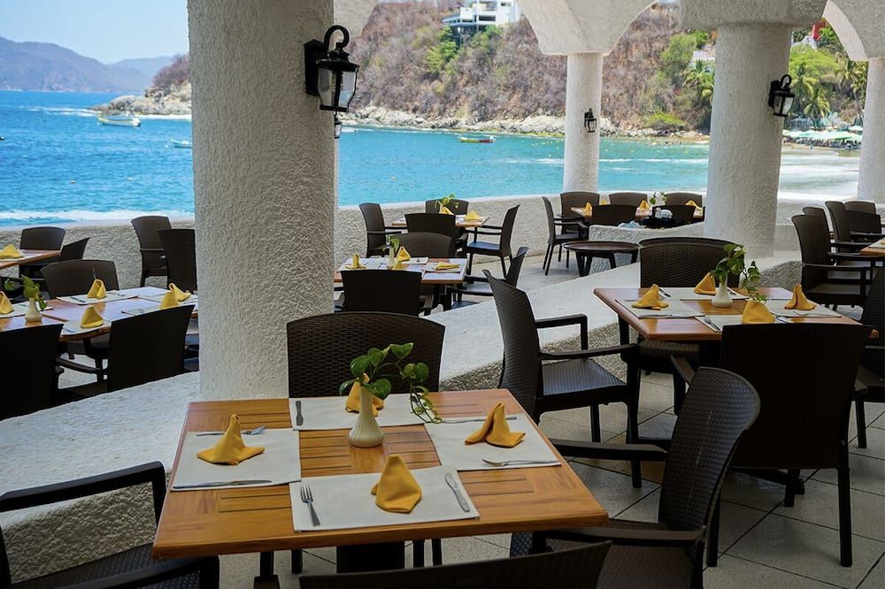 Sierra Mar at Tesoro Manzanillo - מנזניו - מסעדה