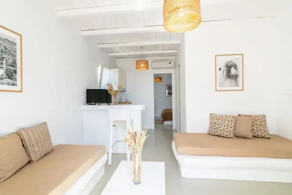 ناينميا سويتس آند أوبن أير سبا