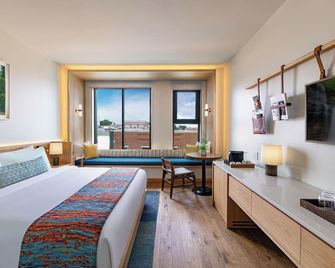 The Compton - Bentonville