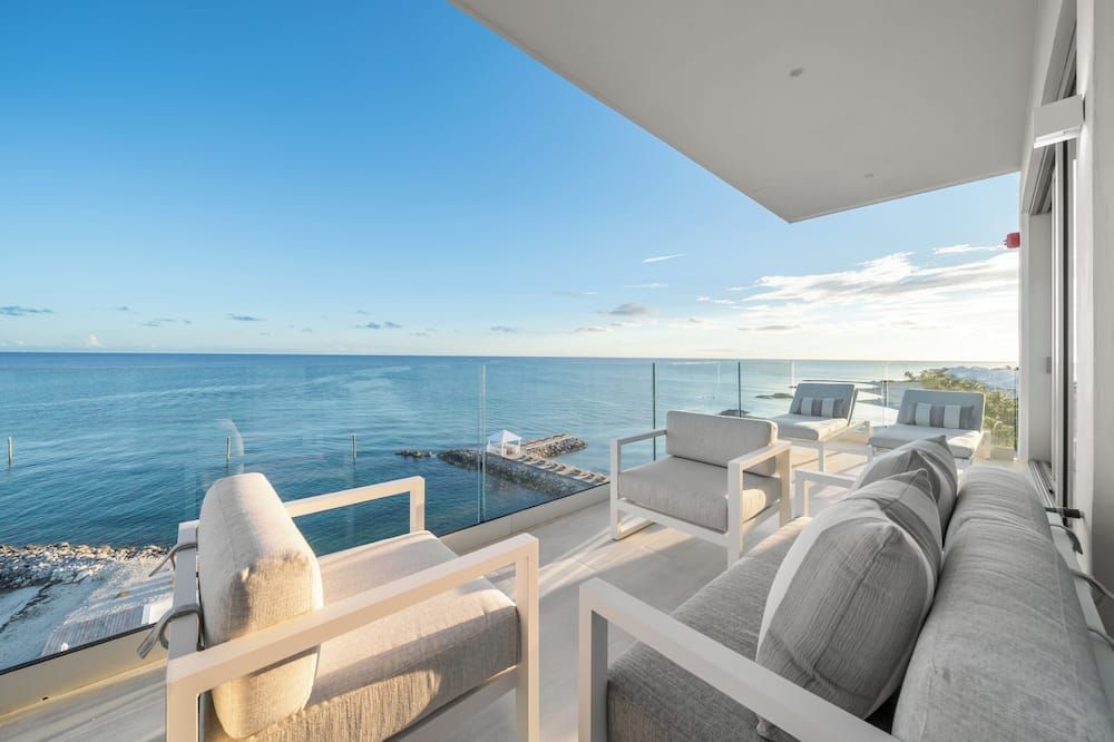 Palm Cay Marina and Resort - נאסאו - מרפסת