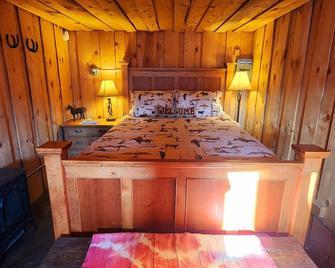 The Cowboy Cabin At The Paria River Ranch - Big Water - Habitación